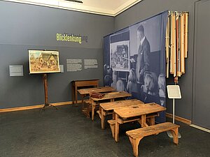 Ausstellungsraum Forschungsstelle Historische Bildmedien Universität Würzburg