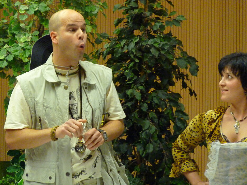 Tschungulung in Aktion - beim "Interkulturellen Abend" im Rahmen der "Internationalen Genderwoche" (WS 2010/11)
