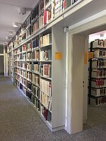 Bücherregale in Teilbibliothek Musik