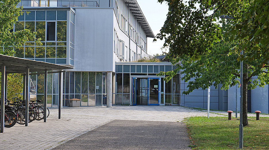 Der KlimaSchutzKongress findet im Gebäude der Informatik am Hubland statt.