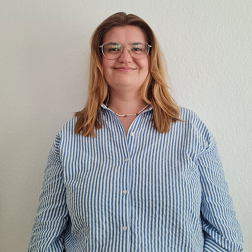 Porträt Klara Straub - Kontakt- und Informationsstelle für Studierende mit Behinderung und chronischer Erkrankung Universität Würzburg.