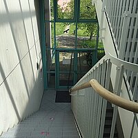 Treppe neben Hörsälen