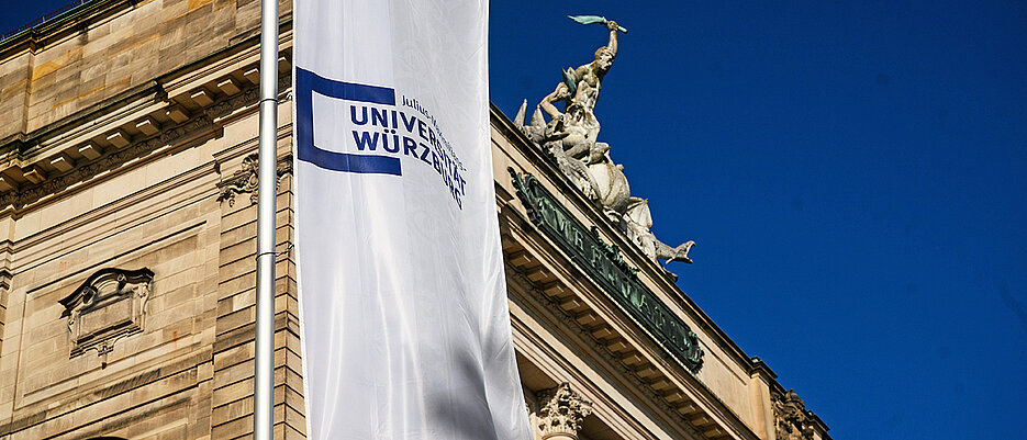 Das Hauptgebäude der Universität Würzburg am Sanderring.